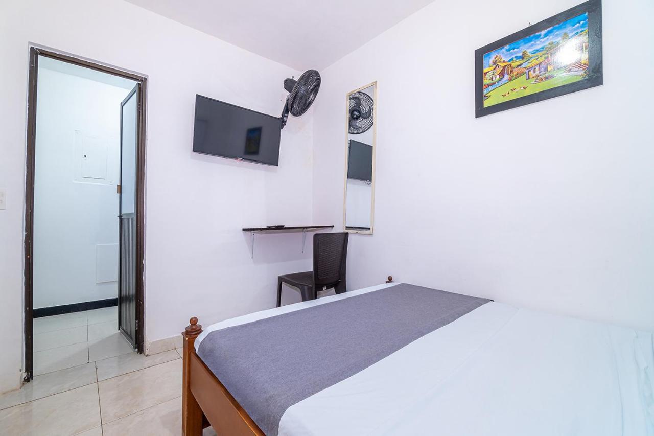 קאלי Hotel Hospedaje Caney "Descanso & Tradicion" Ayenda 1422 מראה חיצוני תמונה